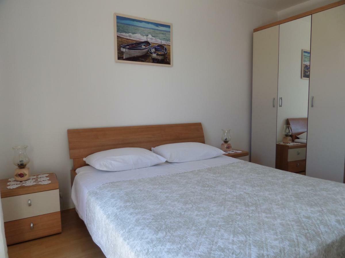 Apartmani Lili Mali Lošinj Exterior foto
