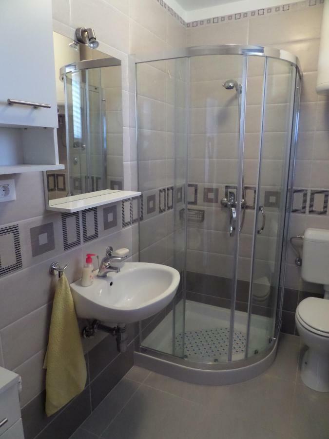 Apartmani Lili Mali Lošinj Exterior foto