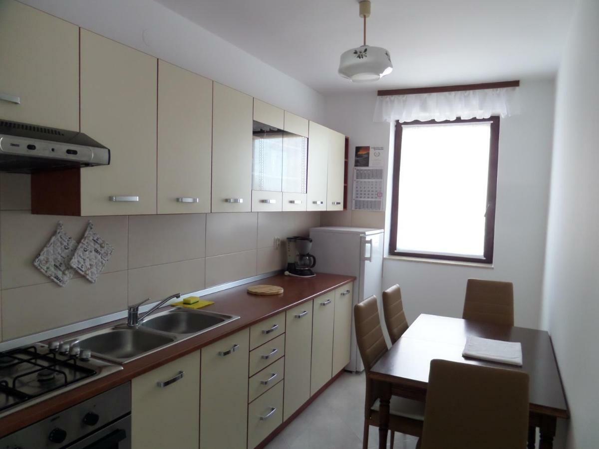 Apartmani Lili Mali Lošinj Exterior foto